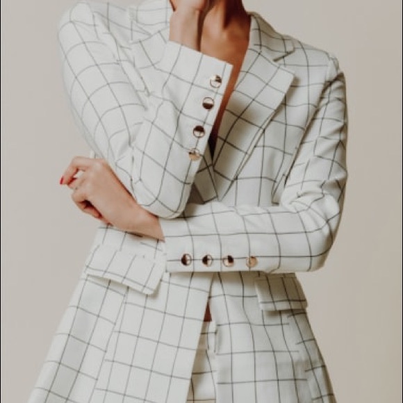 Chriselle x J.O.A. Plaid White and Gray Blazer - Picture 2 of 7
